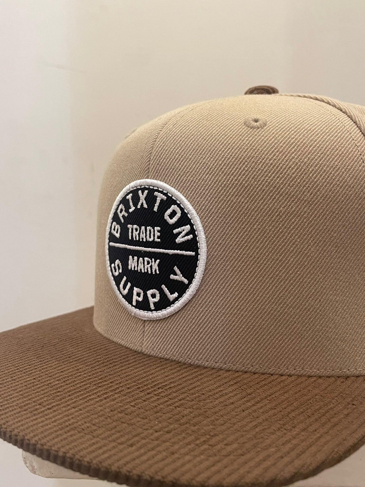 BRIXTON Cappello Con Visiera In Velvet OATH III SNAPBACK