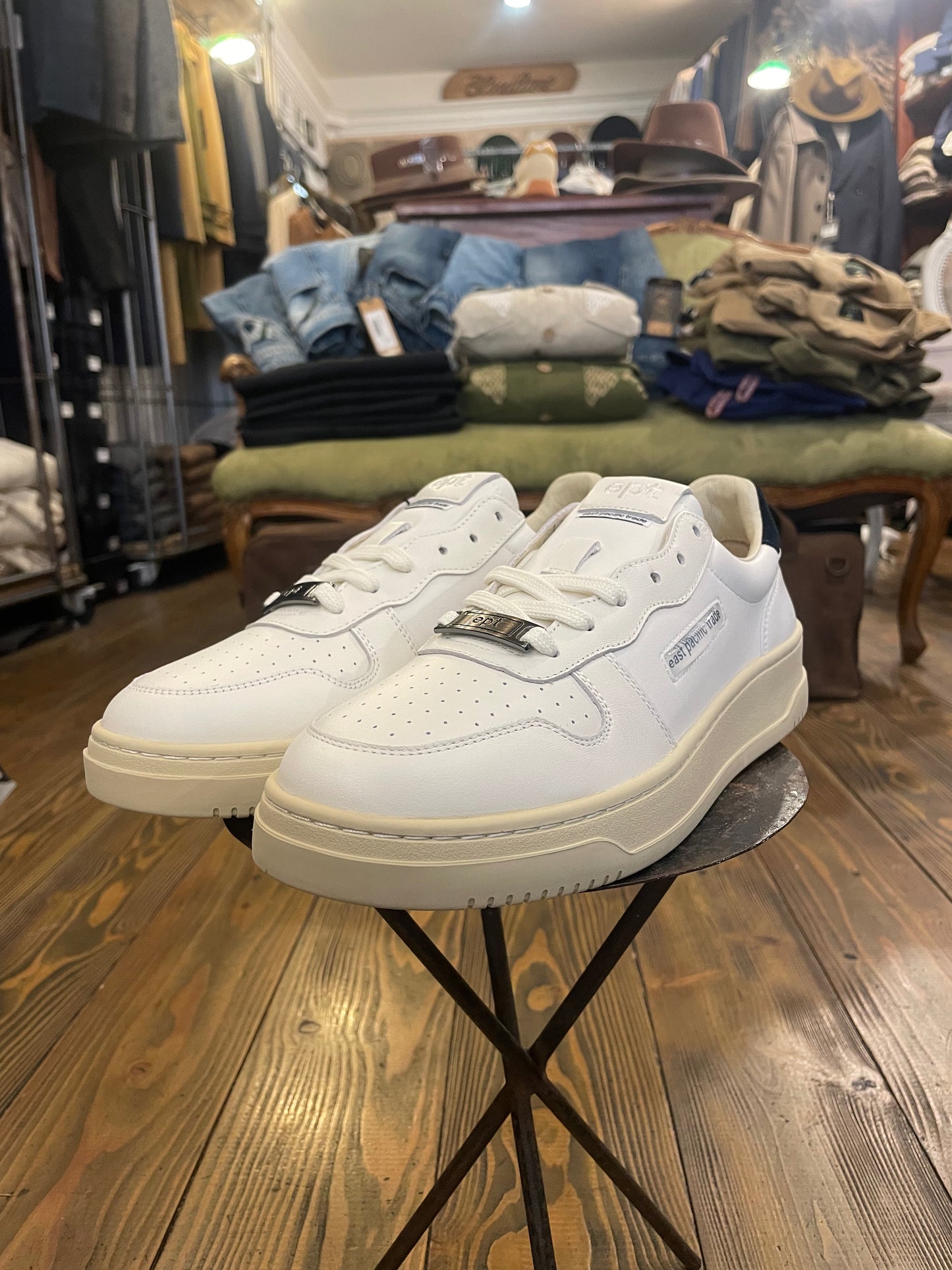 Sneakers EPT East Pacific Trade Modello Court Colore Off White/Navy