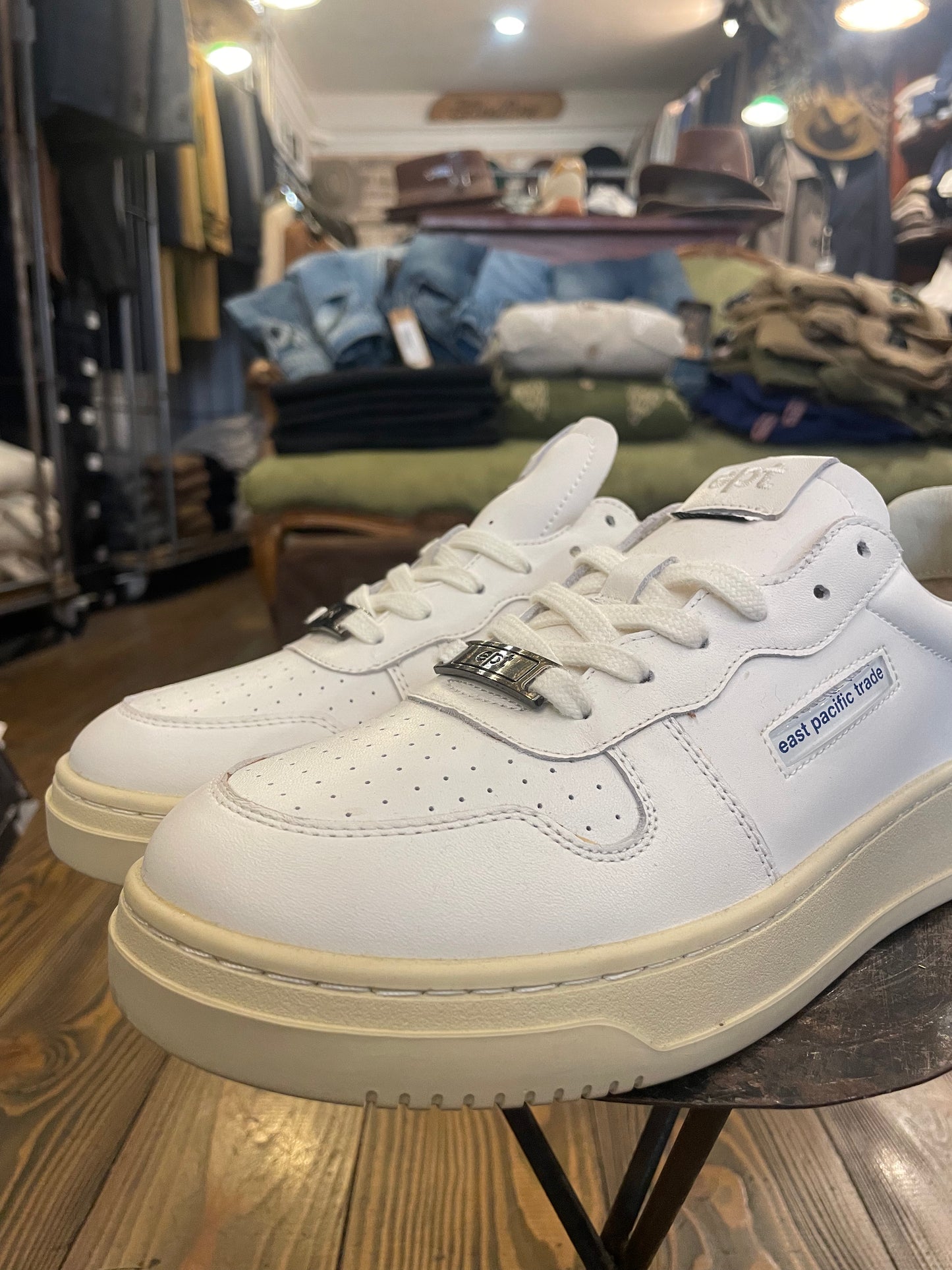 Sneakers EPT East Pacific Trade Modello Court Colore Off White