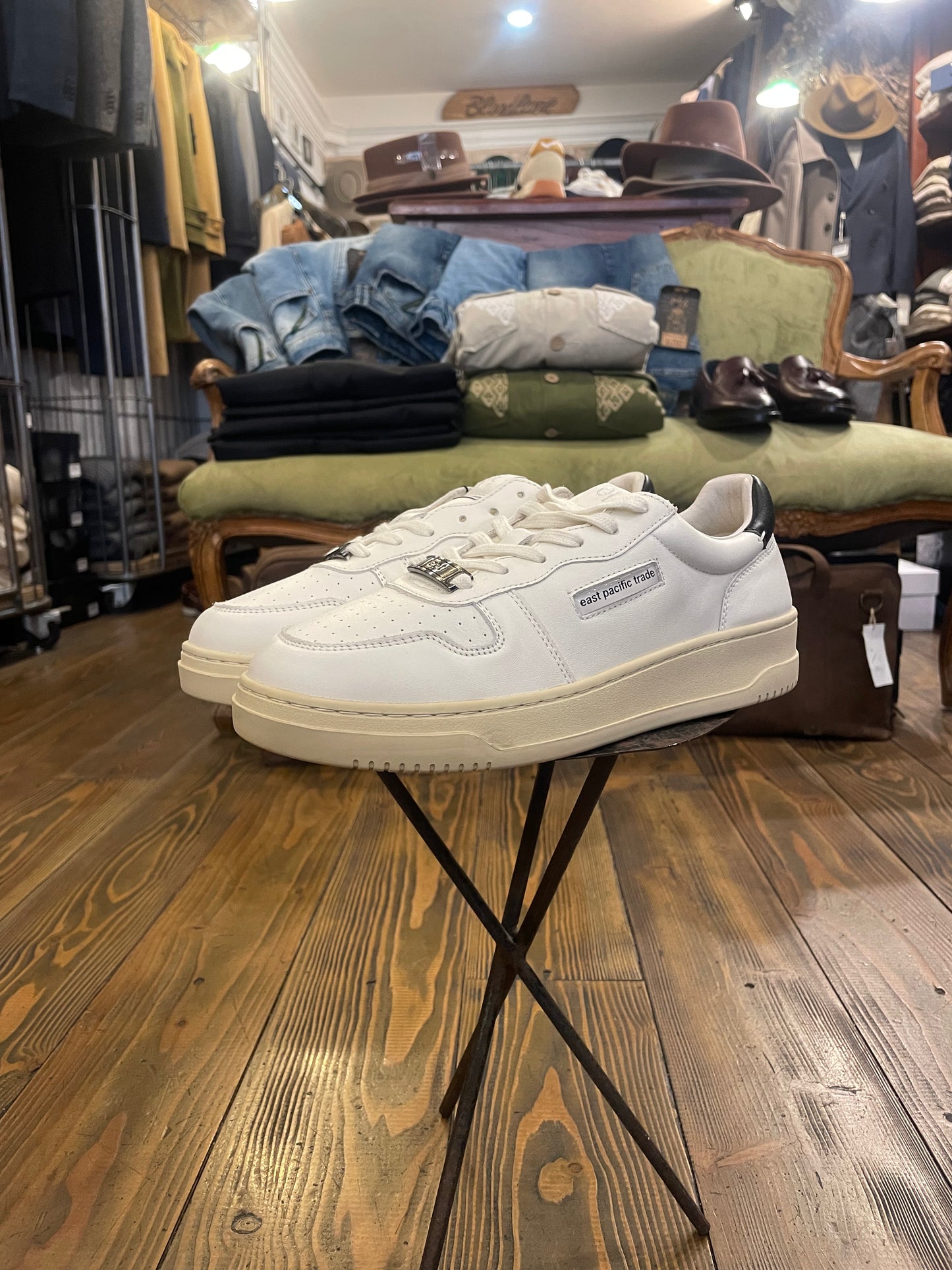 Sneakers EPT East Pacific Trade Modello Court Colore Off White/Black