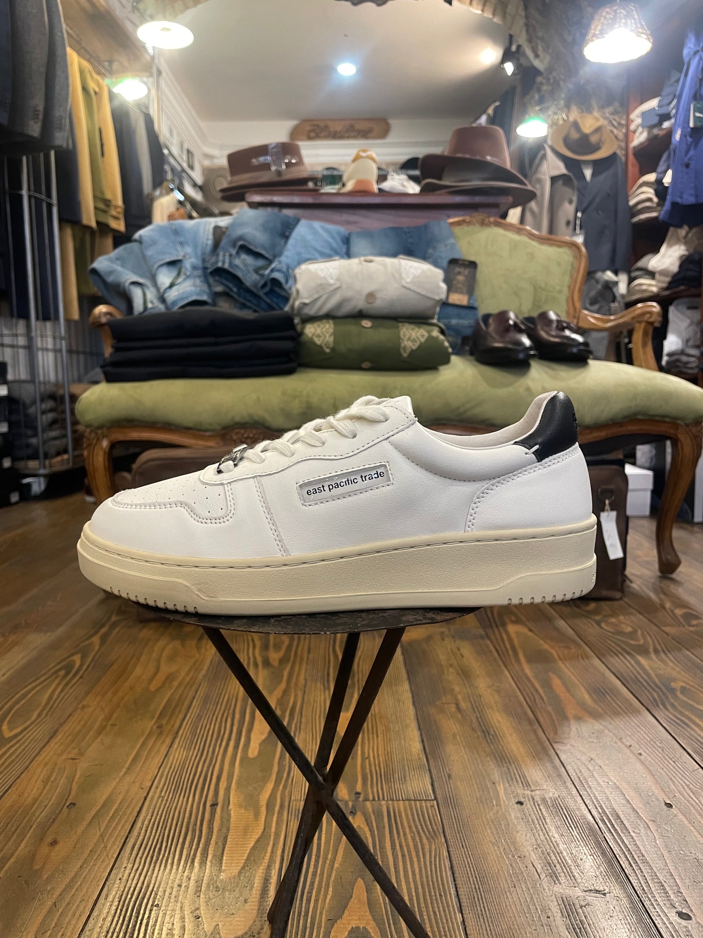 Sneakers EPT East Pacific Trade Modello Court Colore Off White/Black