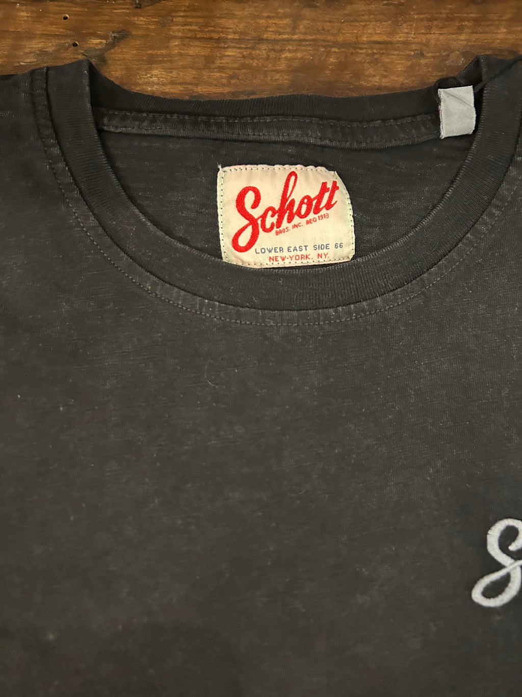 SCHOTT T-SHIRT VESTIBILITA’ REGOLARE 100% COTONE COLORE NERO