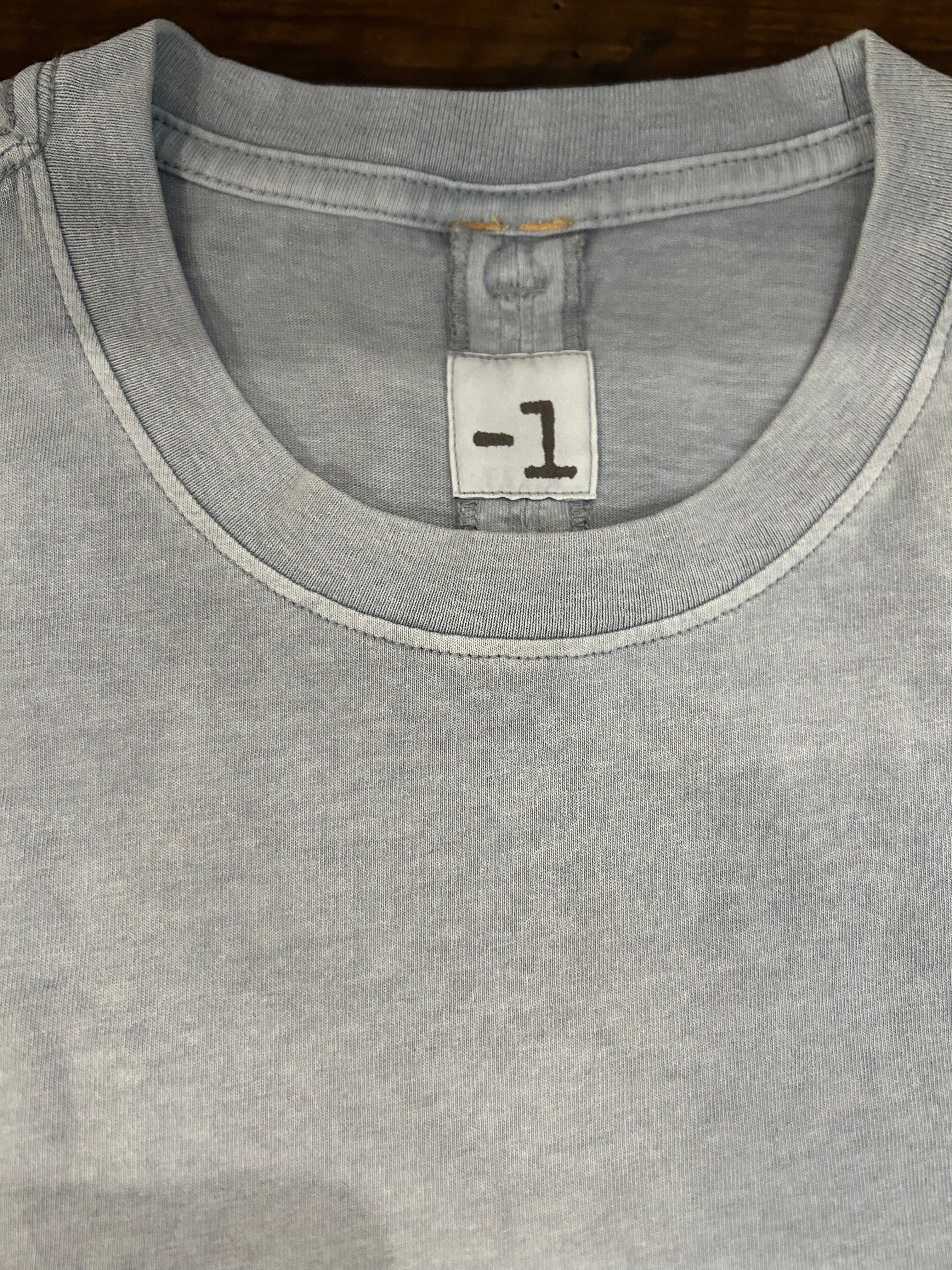 MINUS ONE T-SHIRT 100% COTONE COLORE SKY BLUE MANICA CORTA COTONE TRATTATO CON EFFETTO INVECCHIATO