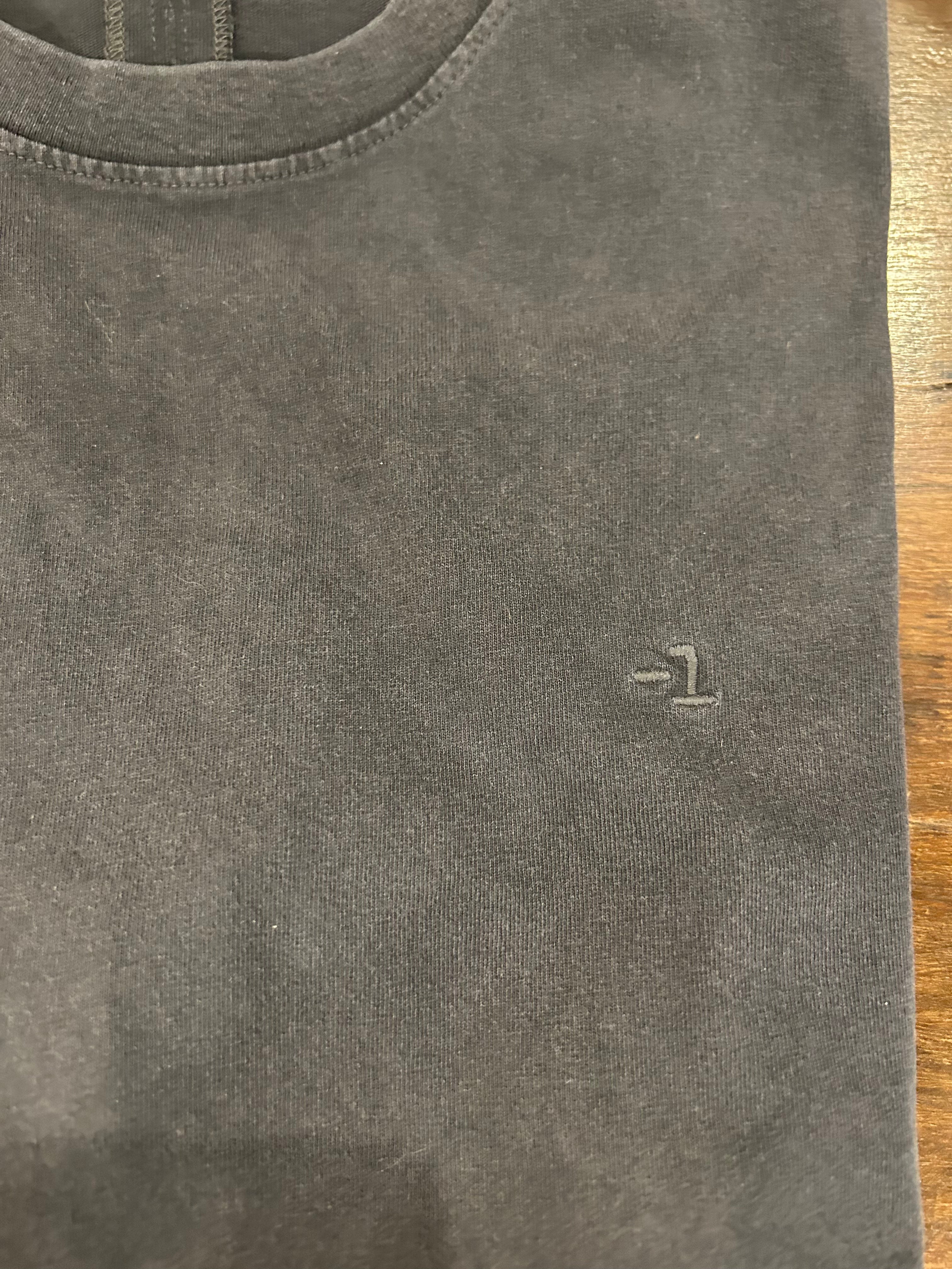 MINUS ONE T-SHIRT 100% COTONE COLORE WASHED BLACK MANICA CORTA COTONE TRATTATO CON EFFETTO INVECCHIATO