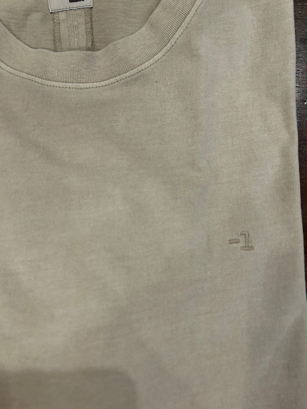 MINUS ONE T-SHIRT 100% COTONE COLORE BEIGE MANICA CORTA COTONE TRATTATO CON EFFETTO INVECCHIATO