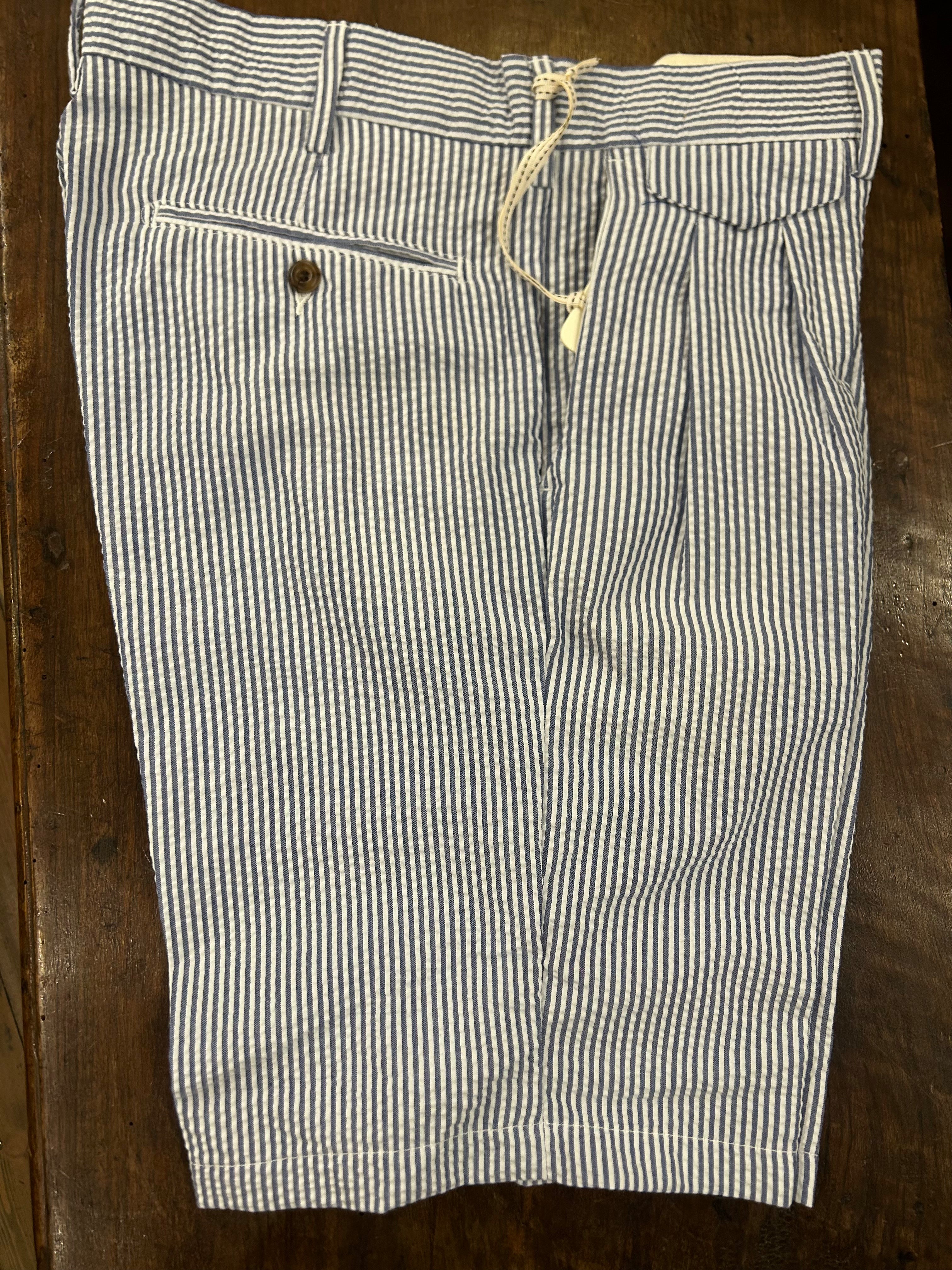 PERFECTION BERMUDA REGULAR FIT A RIGHE BIANCHE E CELESTI TESSUTO SEERSUCKER  CON DOPPIA PENCE