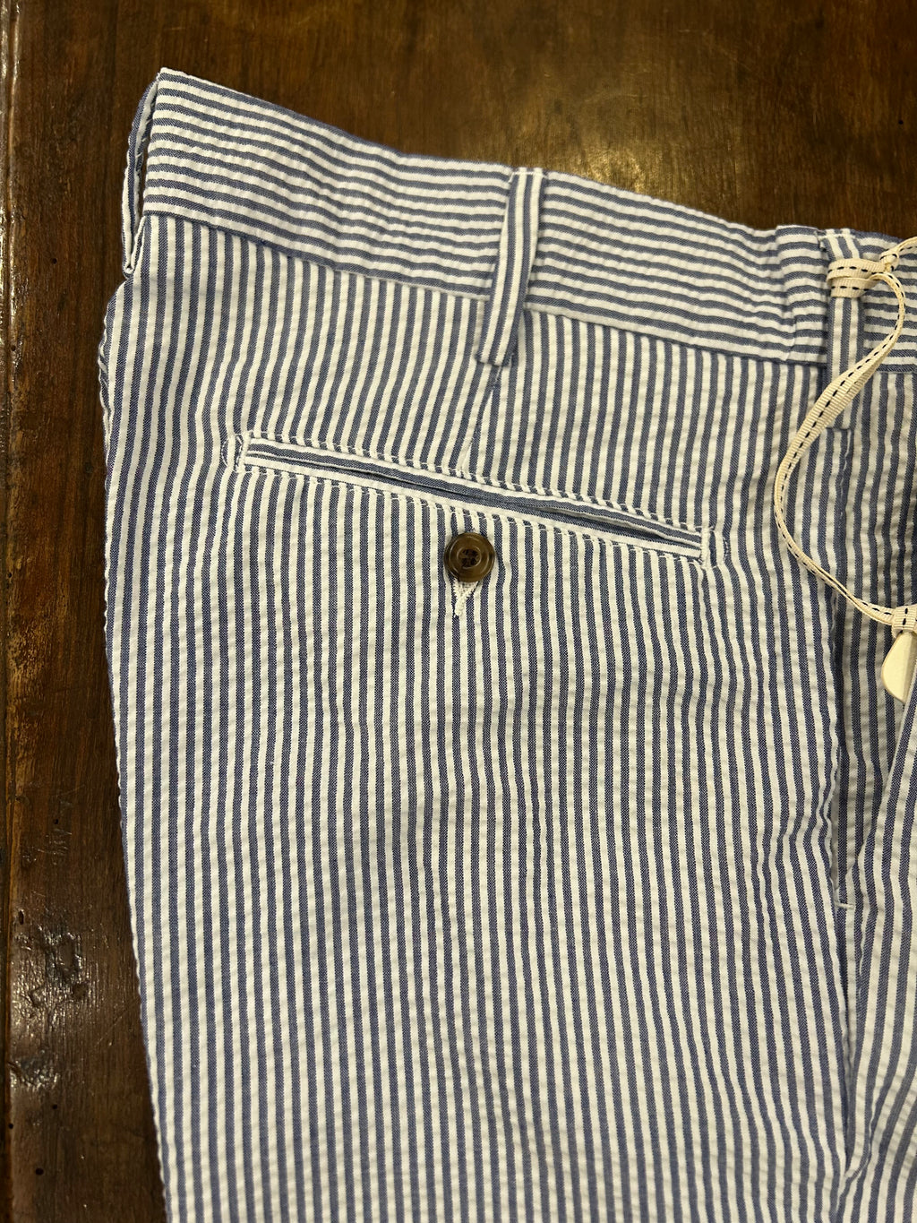 PERFECTION BERMUDA REGULAR FIT A RIGHE BIANCHE E CELESTI TESSUTO SEERSUCKER  CON DOPPIA PENCE