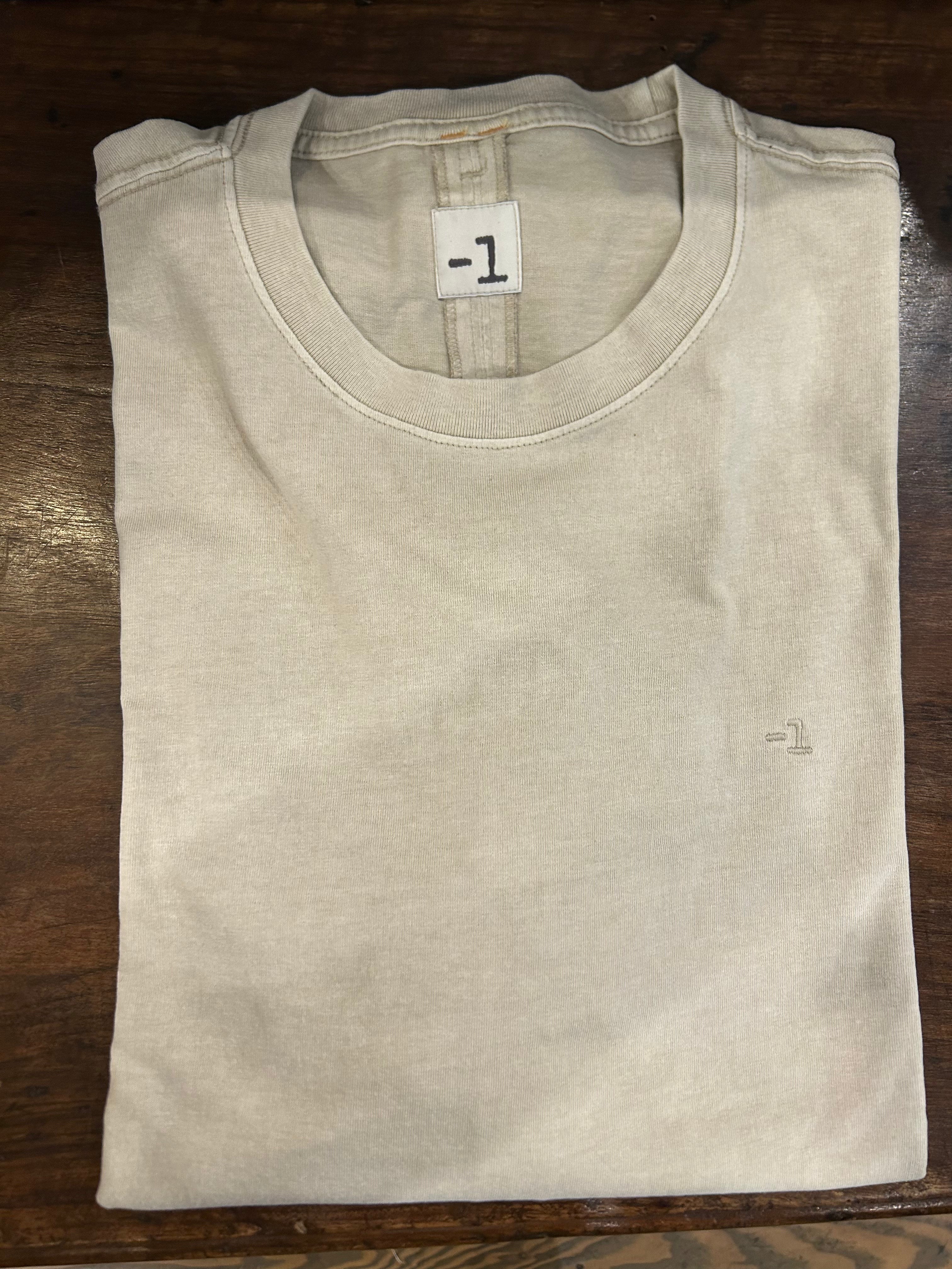 MINUS ONE T-SHIRT 100% COTONE COLORE BEIGE MANICA CORTA COTONE TRATTATO CON EFFETTO INVECCHIATO
