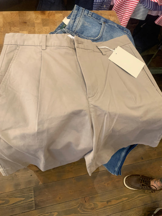 Short beige