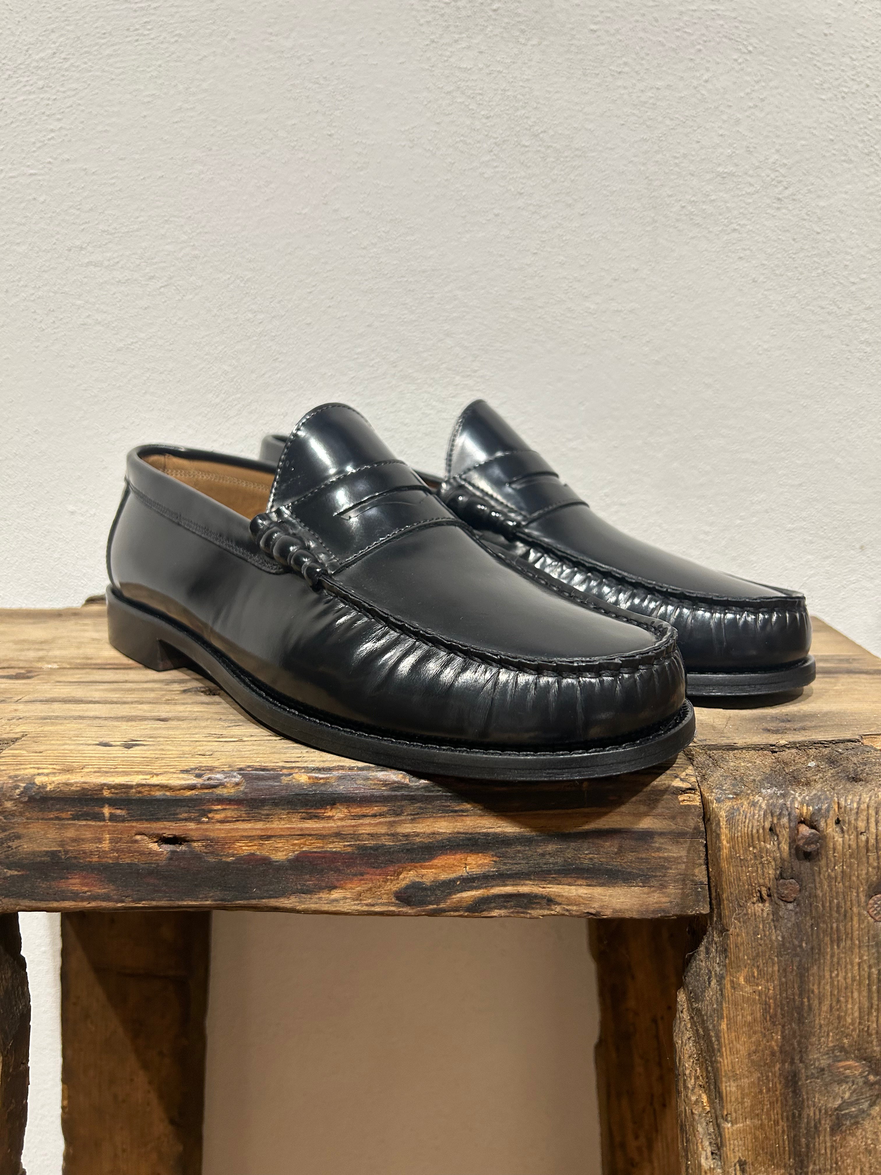 MOCASSINO KEBO PENNY COLLEGIALE ABRASIVATO NERO FONDO CUOIO