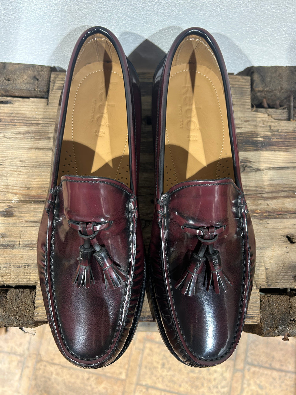 MOCASSINO KEBO CON NAPPINE ABRASIVATO BORDEAUX FONDO CUOIO