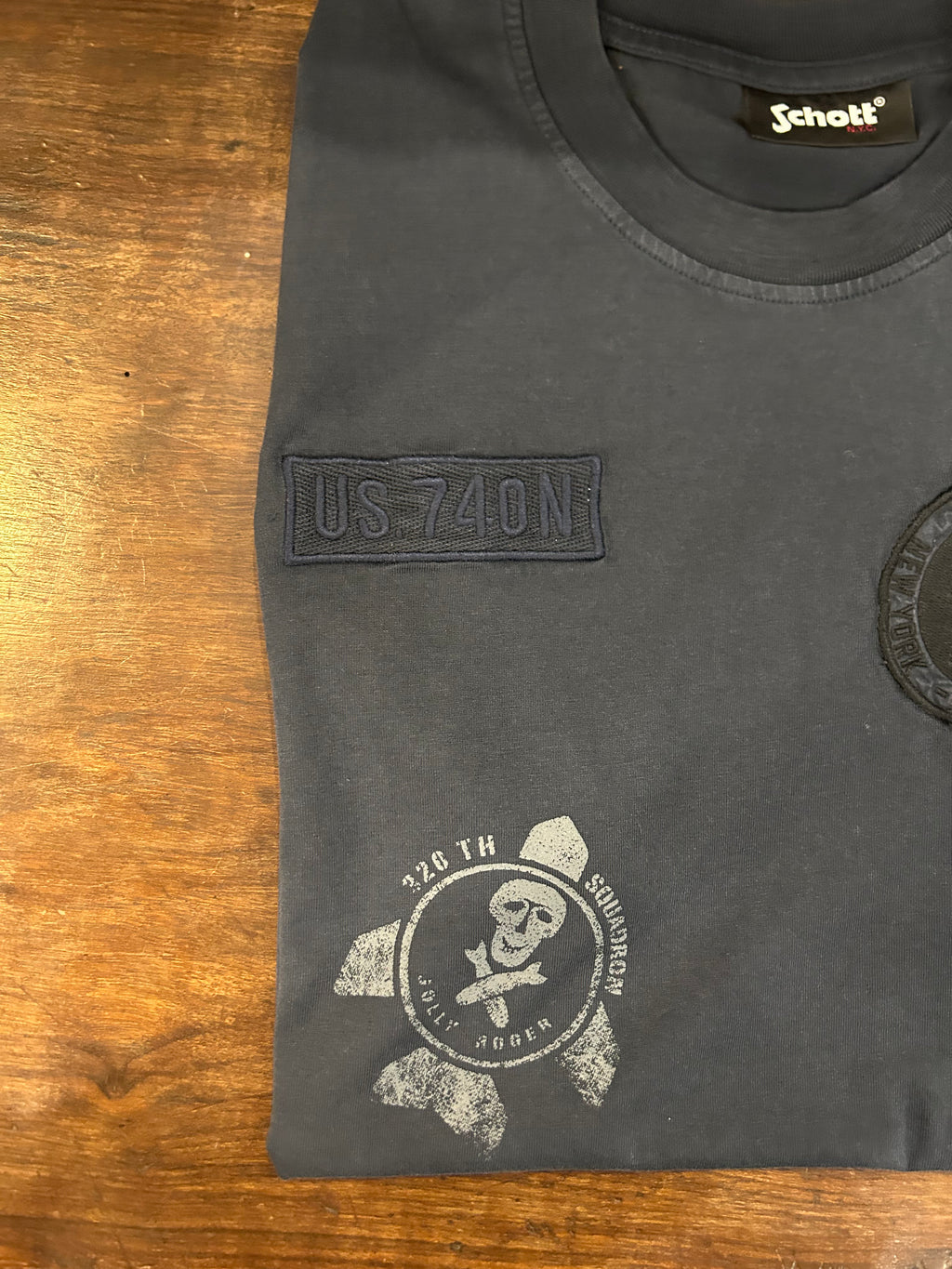 SCHOTT T-SHIRT COLORE NAVY CON PATCH VESTIBILITA’ REGOLARE 100% COTONE