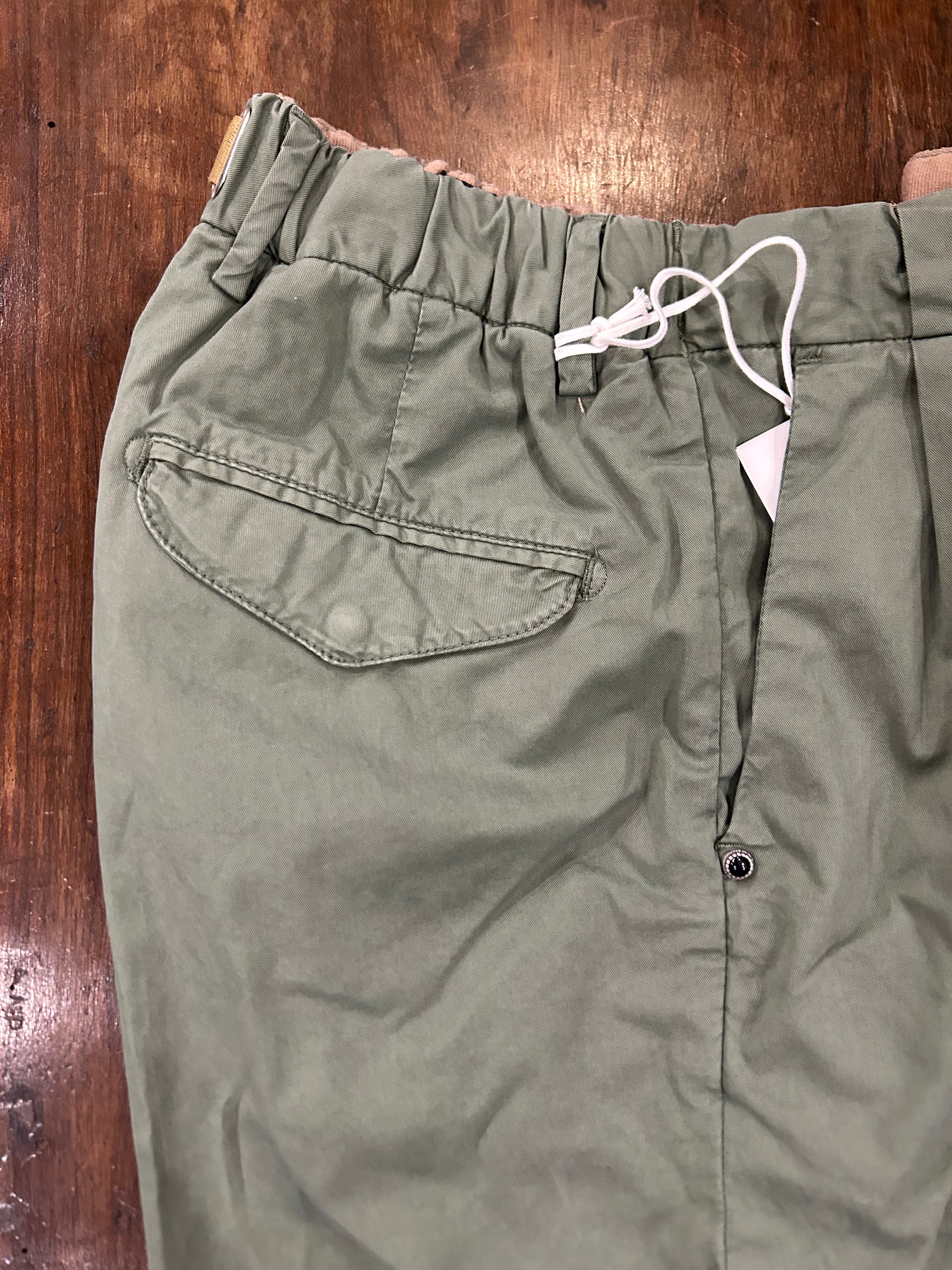 WHITE SAND COLORE VERDE MILITARE COTONE ED ELASTANE CON DOPPIA PENCE VESTIBILITA’ COMODA 26SU52 190 MADE IN ITALY