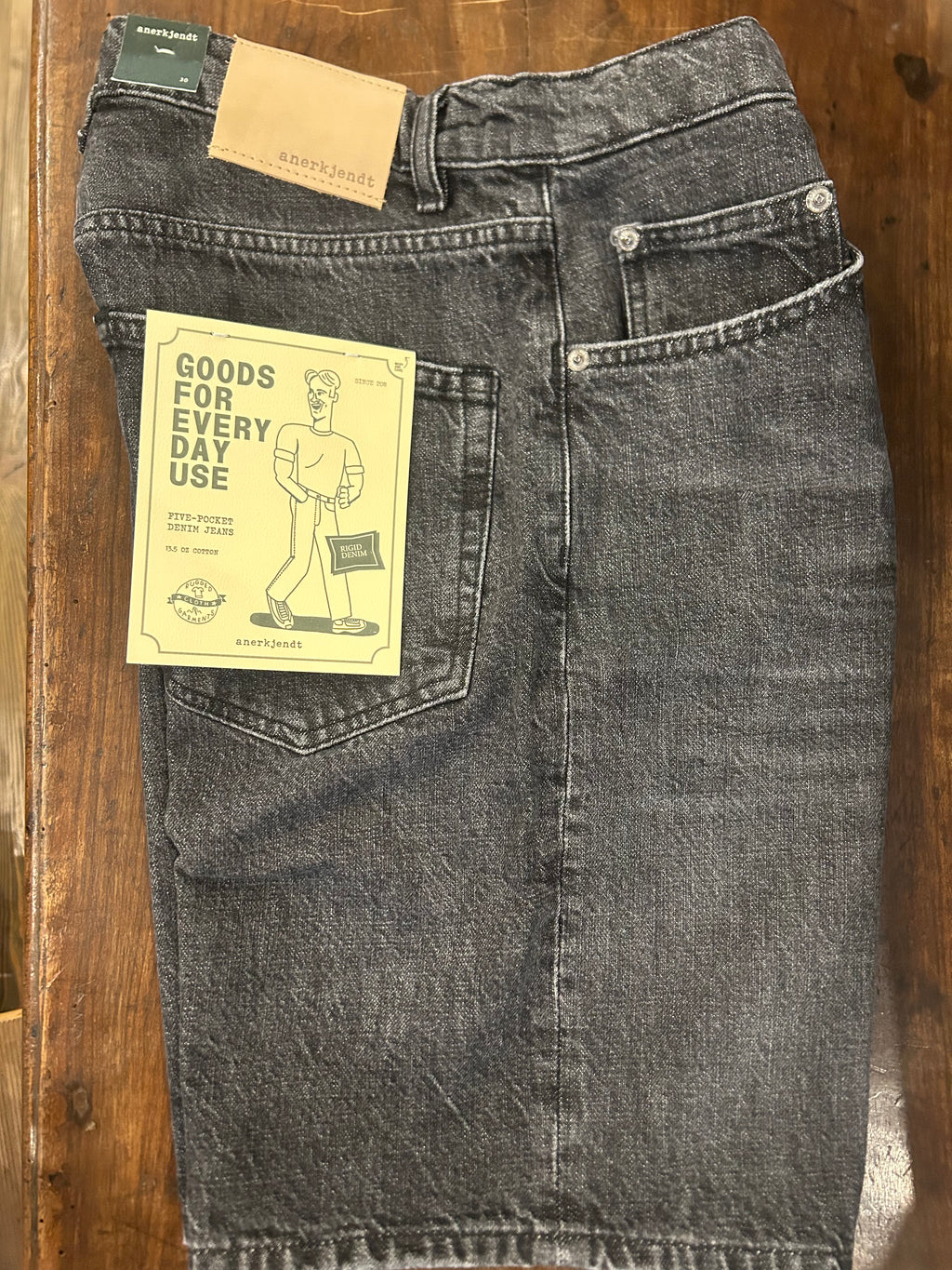 ANERKJENDT BERMUDA BLACK DENIM