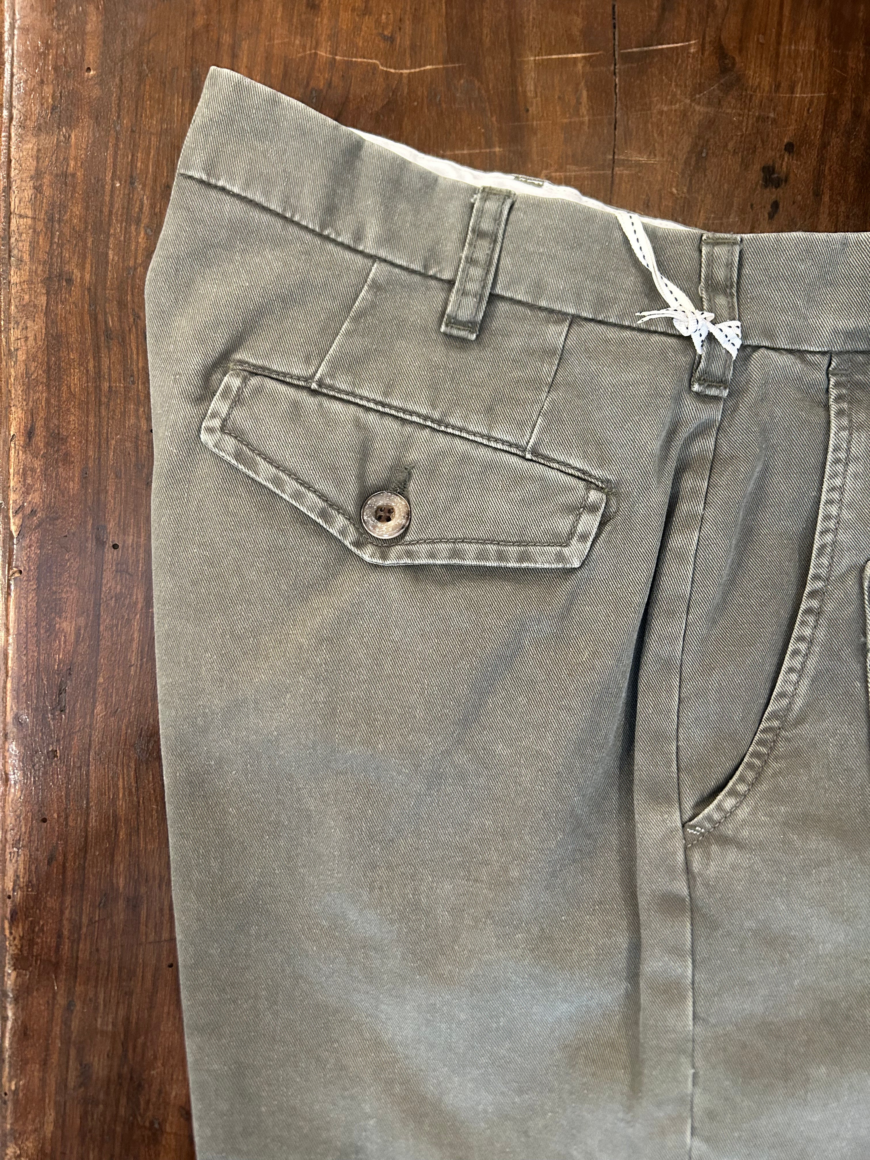 PERFECTION BERMUDA CARGO VERDE MILITARE MODERN FIT 100% COTONE ALGODON CON TASCA LATERALE ED UNA FRONTALE MADE IN ITALY