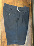 PERFECTION BERMUDA CON DOPPIA PENCE E TASCA PORTA-TABACCO COLORE NAVY VESTIBILITA’ MODERN FIT MADE IN ITALY