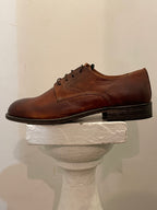 AG TRENG Stringata classica fondo cuoio colore cognac codice SH12
