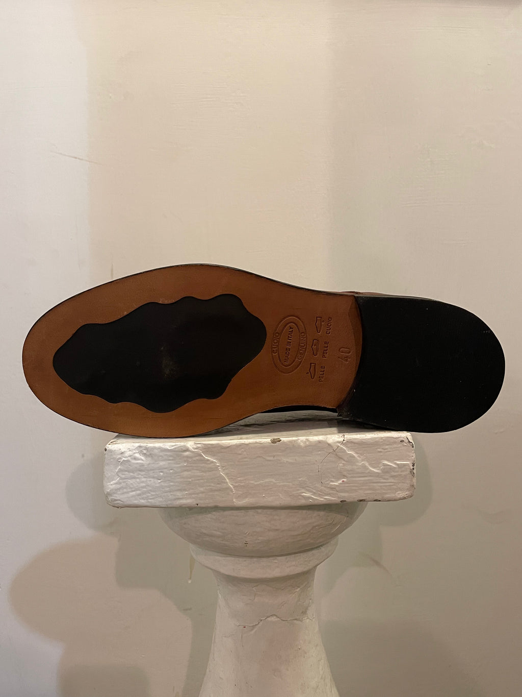 AG TRENG Stringata classica fondo cuoio colore cognac codice SH12