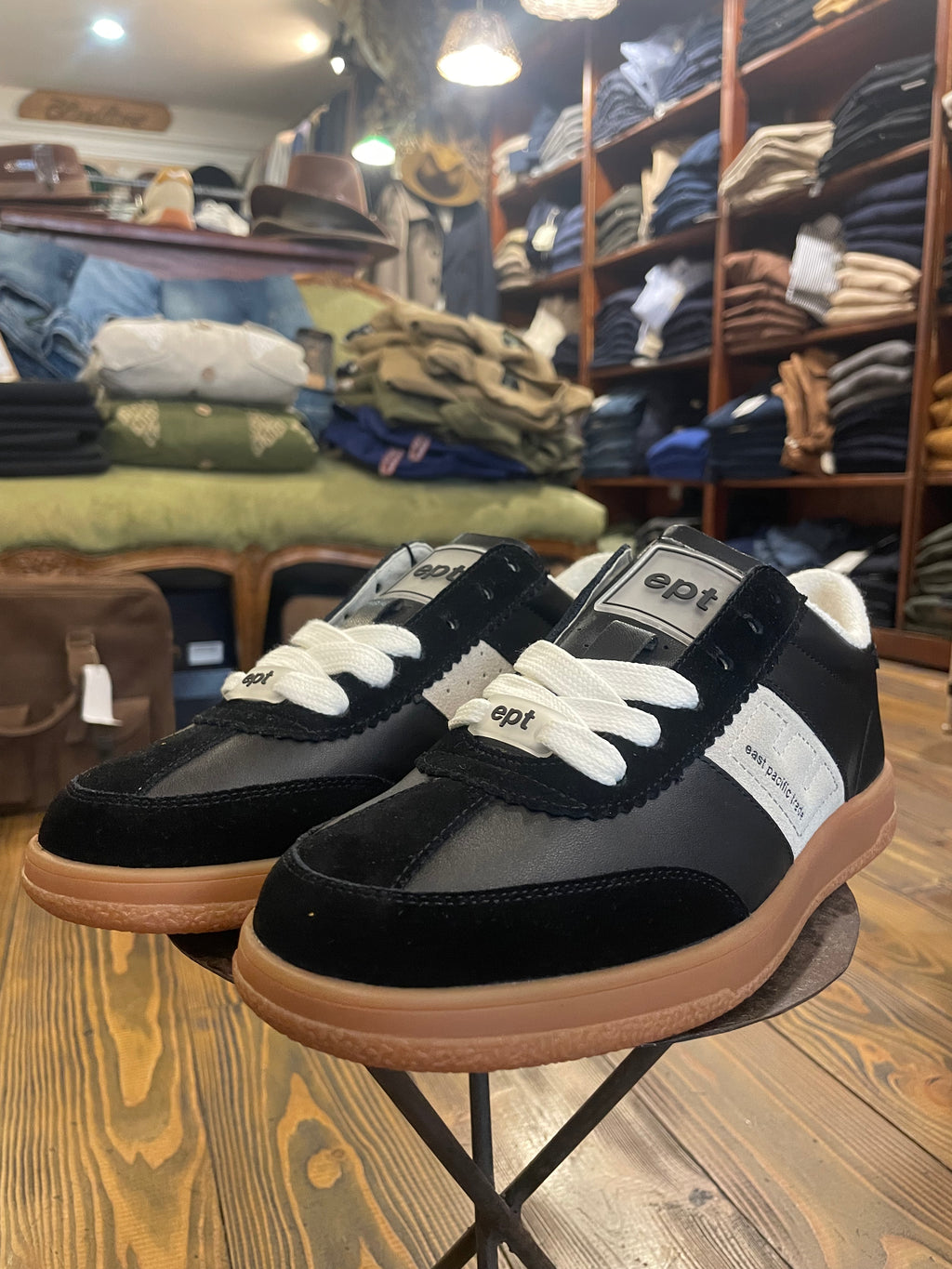 SCARPE EPT East Pacific Trade Santos Colore Black/Gum