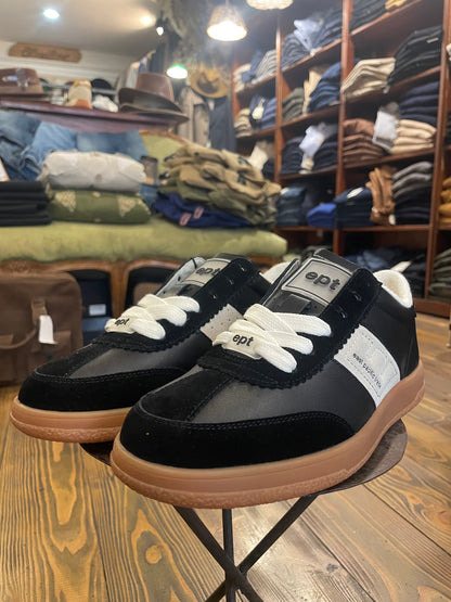 Santos Black/Gum - Scarpe