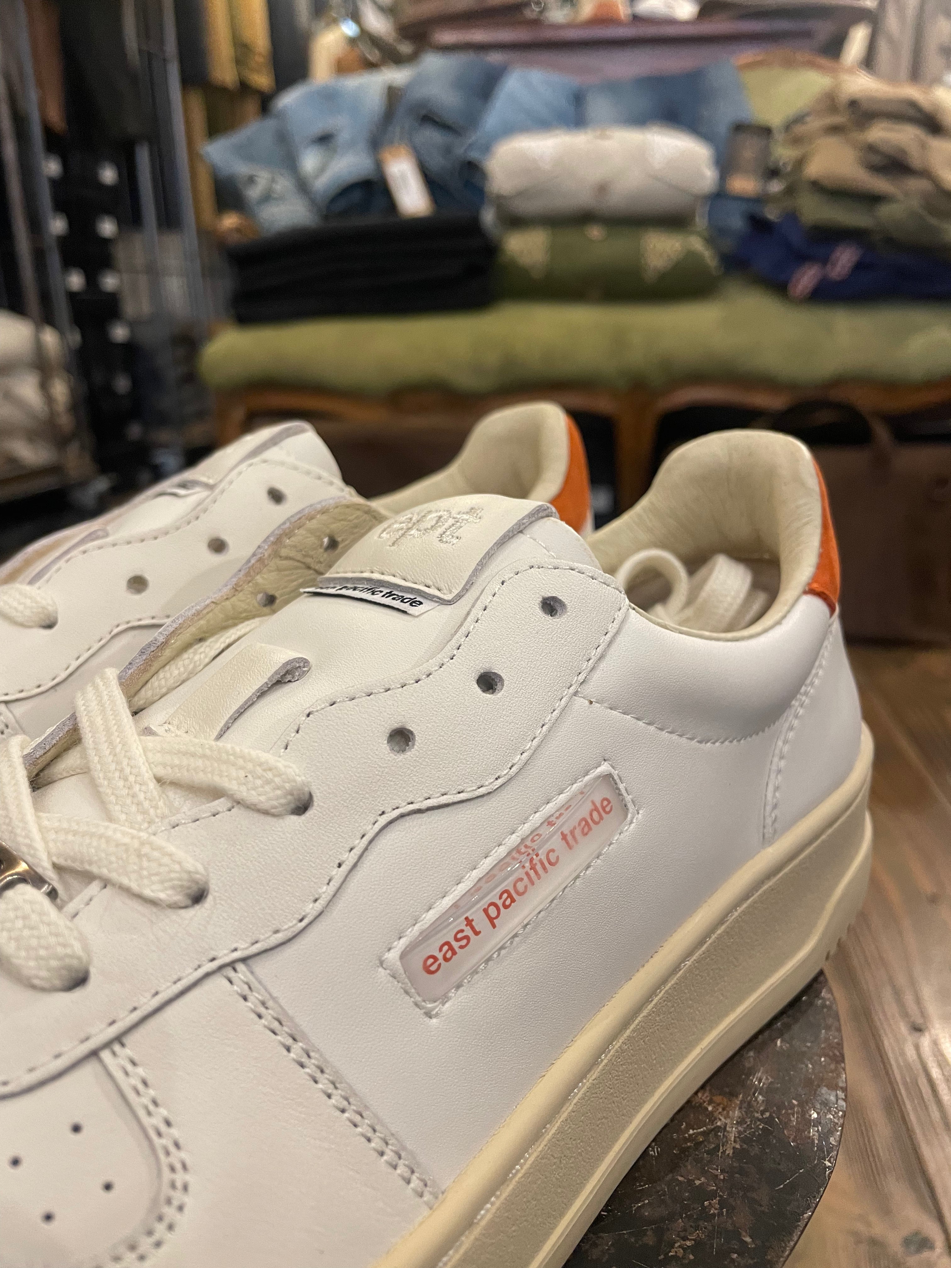 Sneakers EPT East Pacific Trade Modello Court Colore Off White/Orange