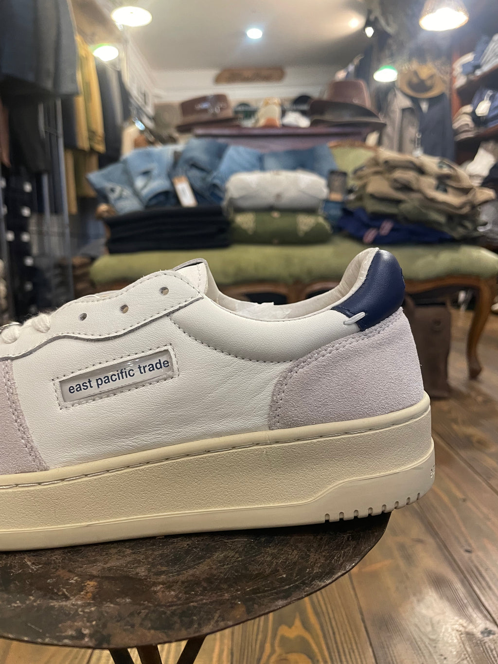 Sneakers EPT East Pacific Trade Modello Court Colore Off White/Blu