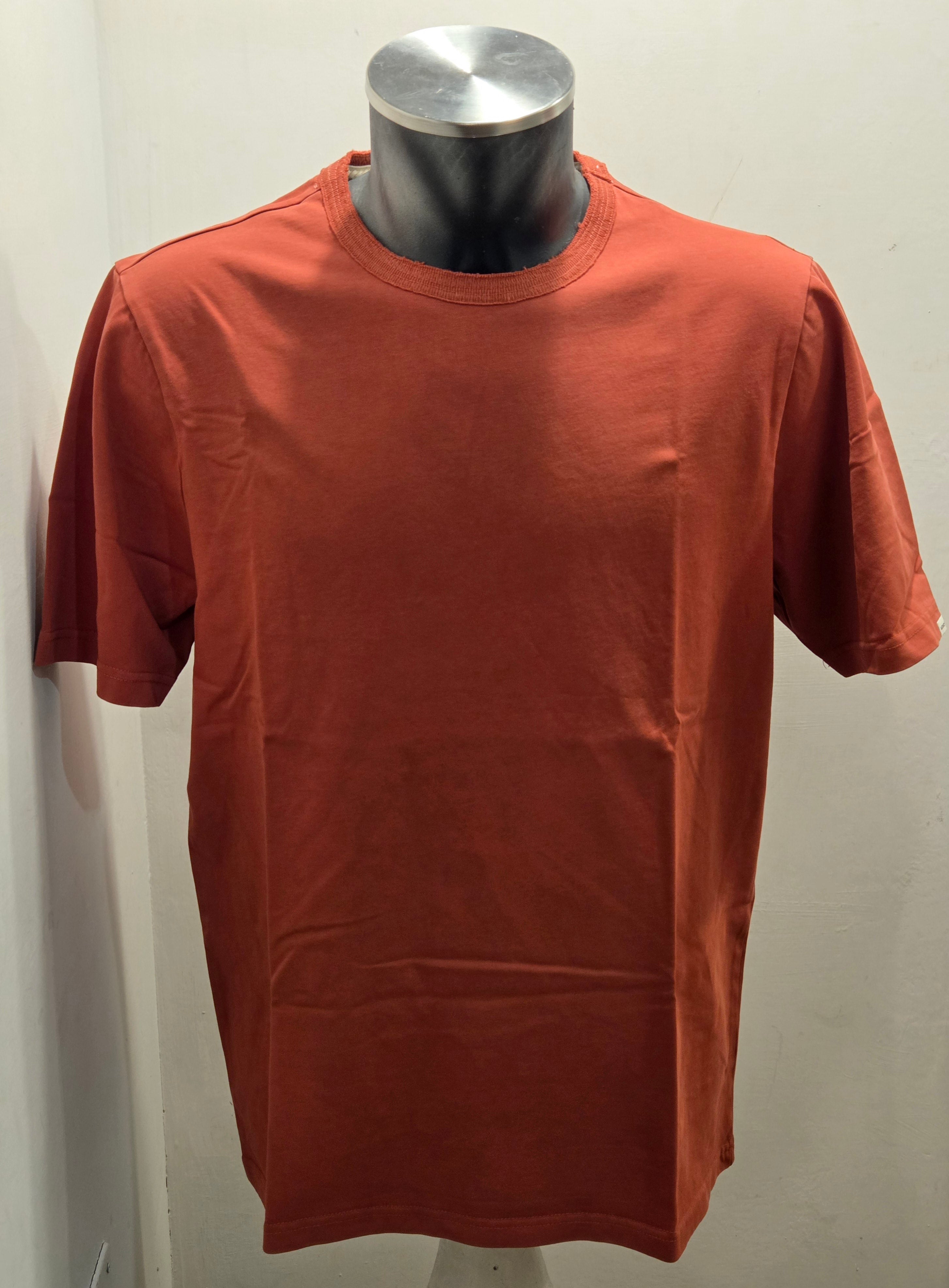 T-SHIRT ANERKJENDT MODELLO AKKIKKI COLOR CHILI OIL