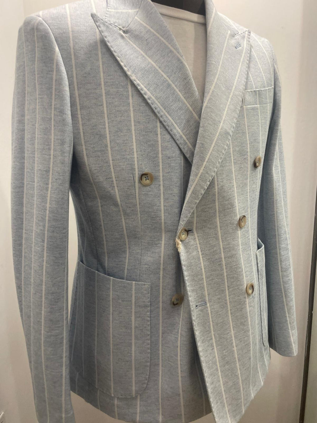 GIACCA AG TREND DOPPIO PETTO CELESTE CON RIGHE BIANCHE G740 P573