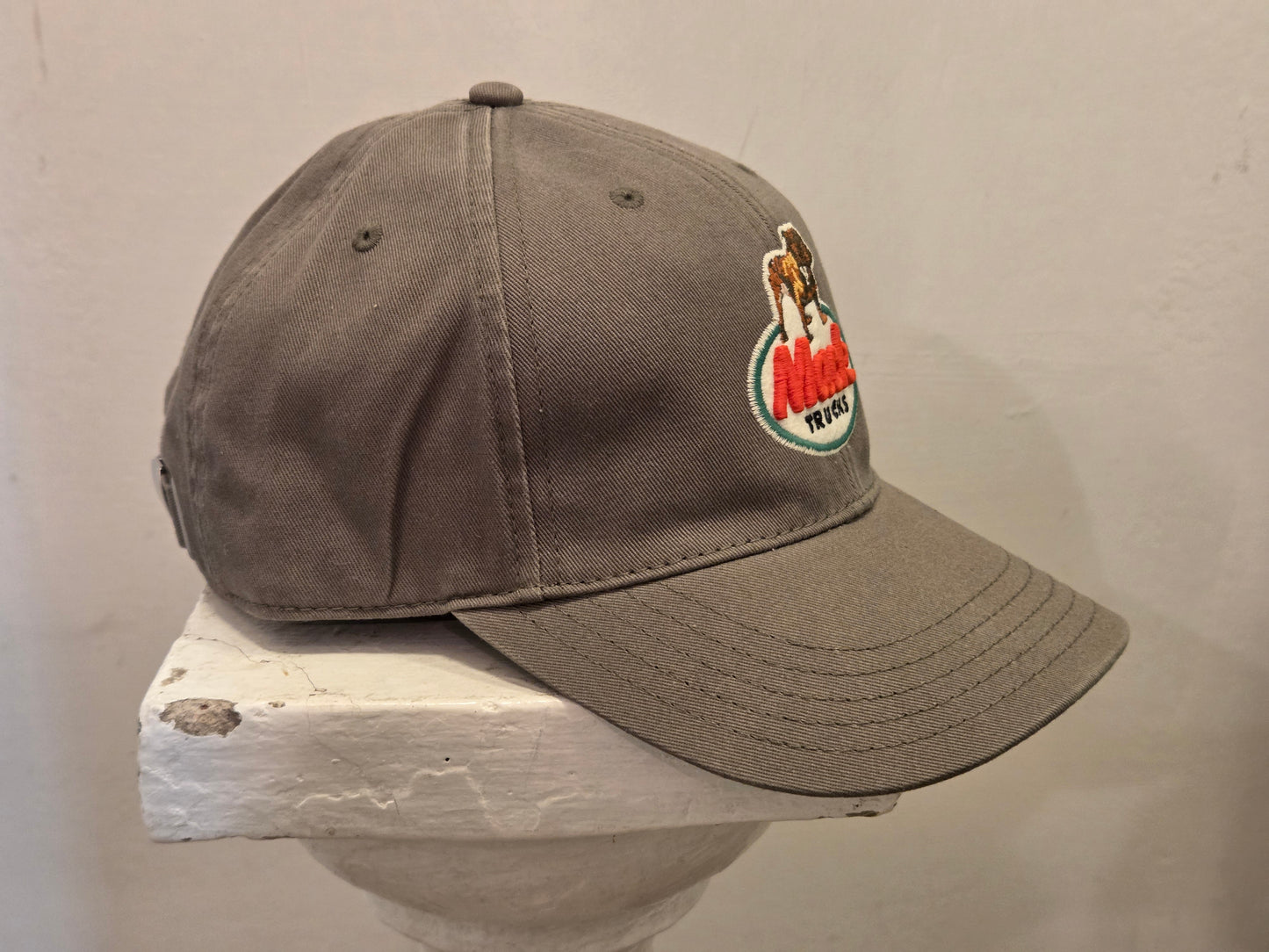 CAPPELLO AMERICAN NEEDLE MACK TRUCK HEPCAT AN ADJ COLOR OLIVE