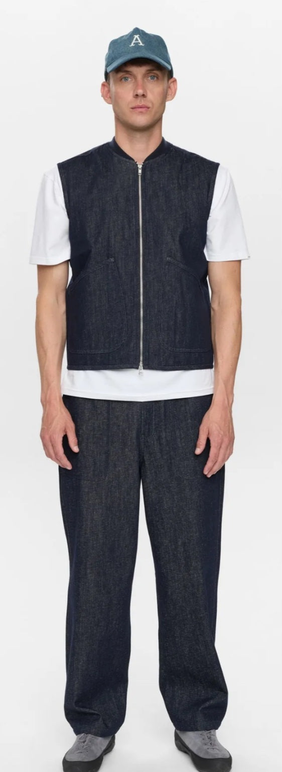 AKROBIN DEMIN GILET ANERKJENDT COLOR DARK BLUE DENIM
