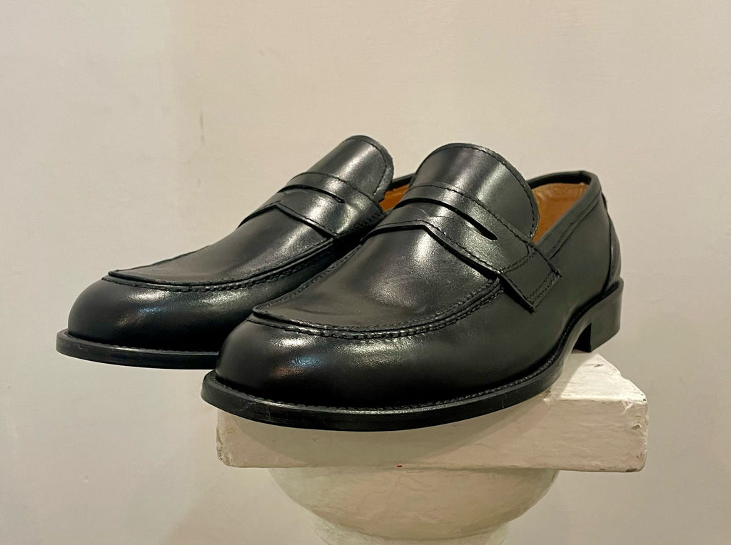 AG TREND Mocassino Collegiale Penny Vitello Colore Nero SH 68