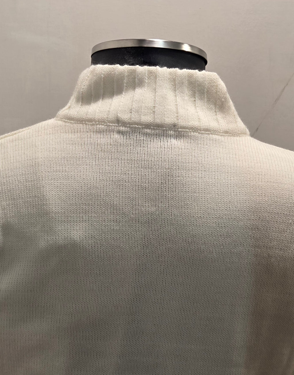 CARDIGAN AG TREND CON BOTTONI COLOR BIANCO