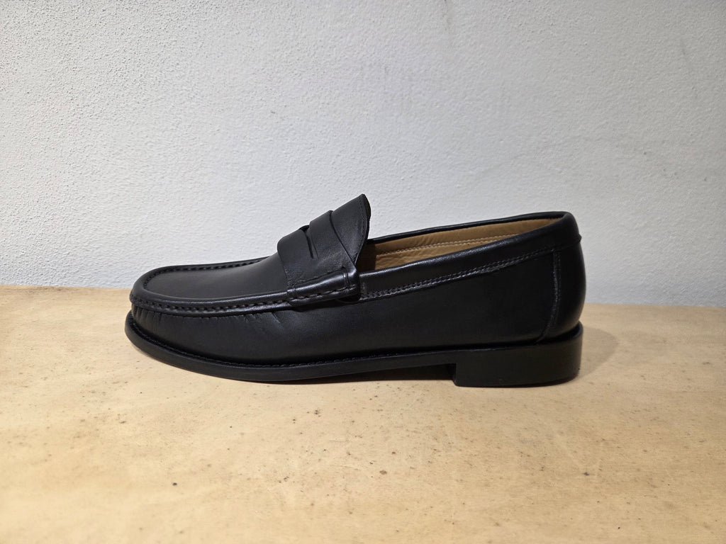 KEBO MOCASSINI IN VITELLO COLOR NERO