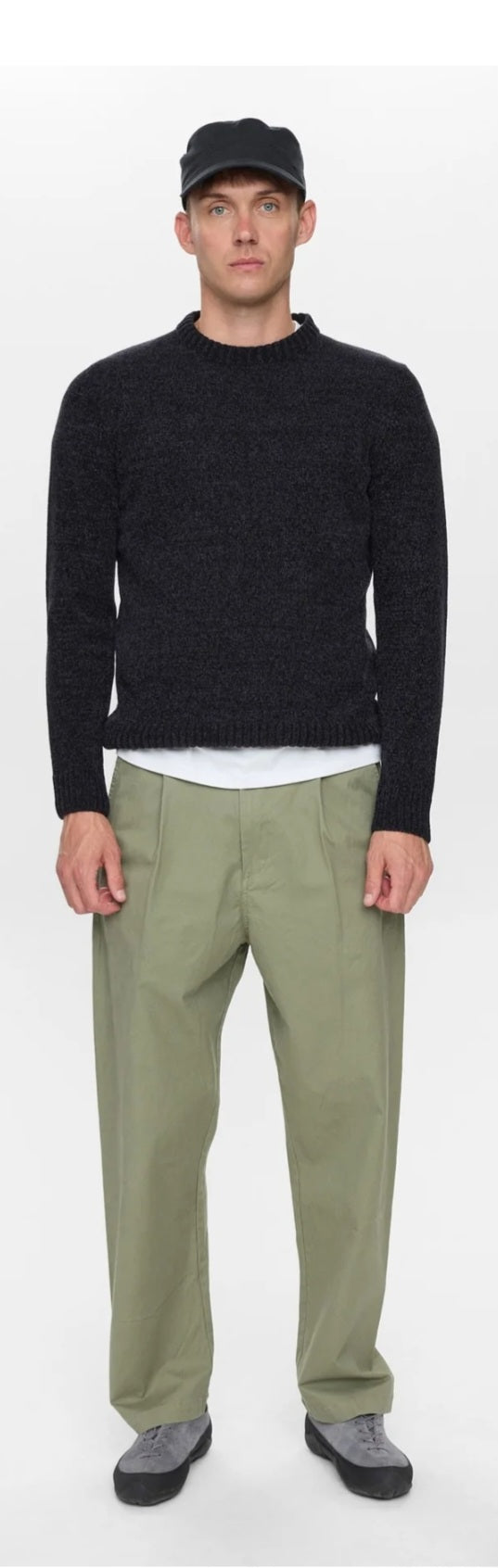 AKSUNE CHENILLE KNIT ANERKJENDT COLOR CAVIAR